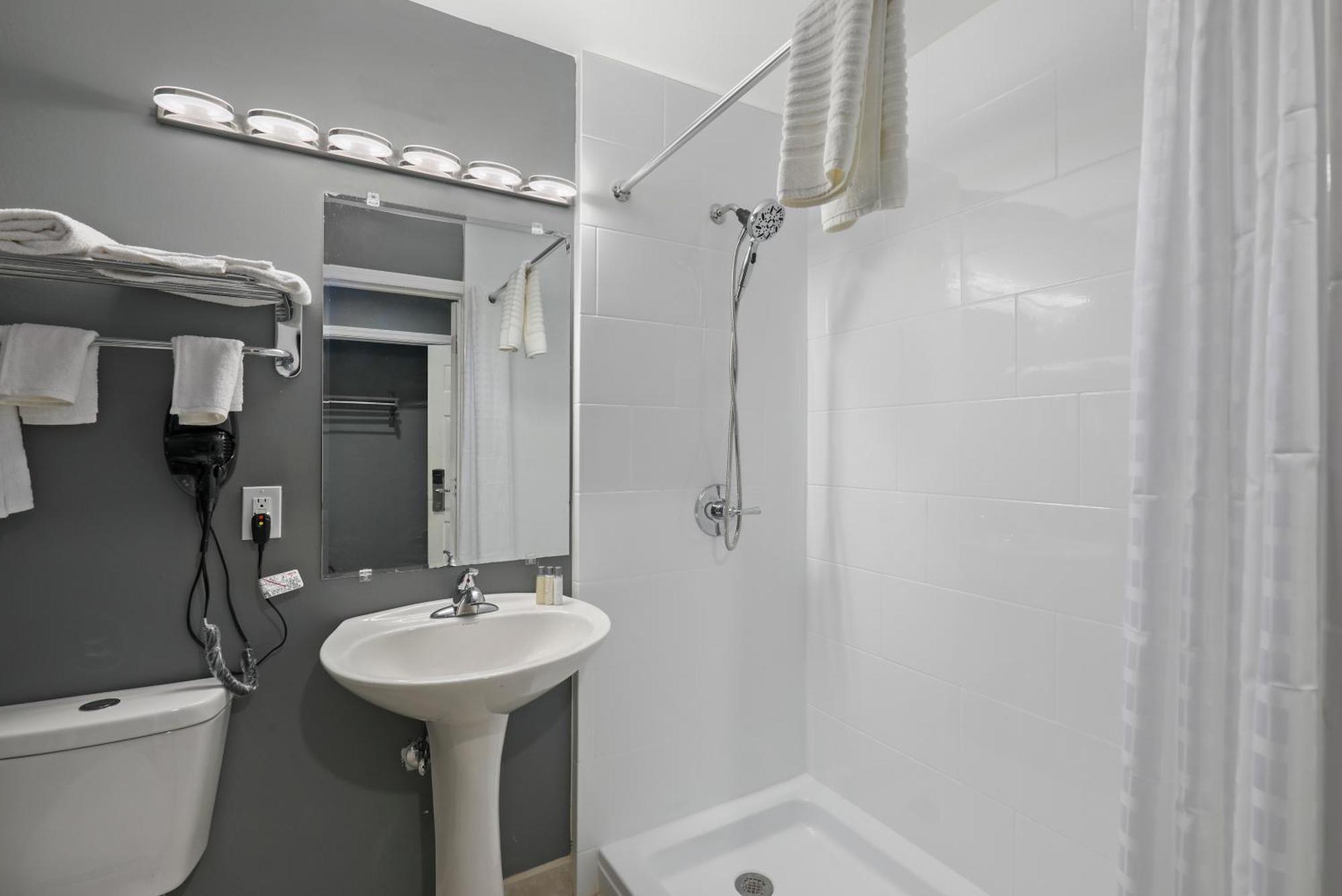 גלאזגו Four Seasons Country Inn מראה חיצוני תמונה